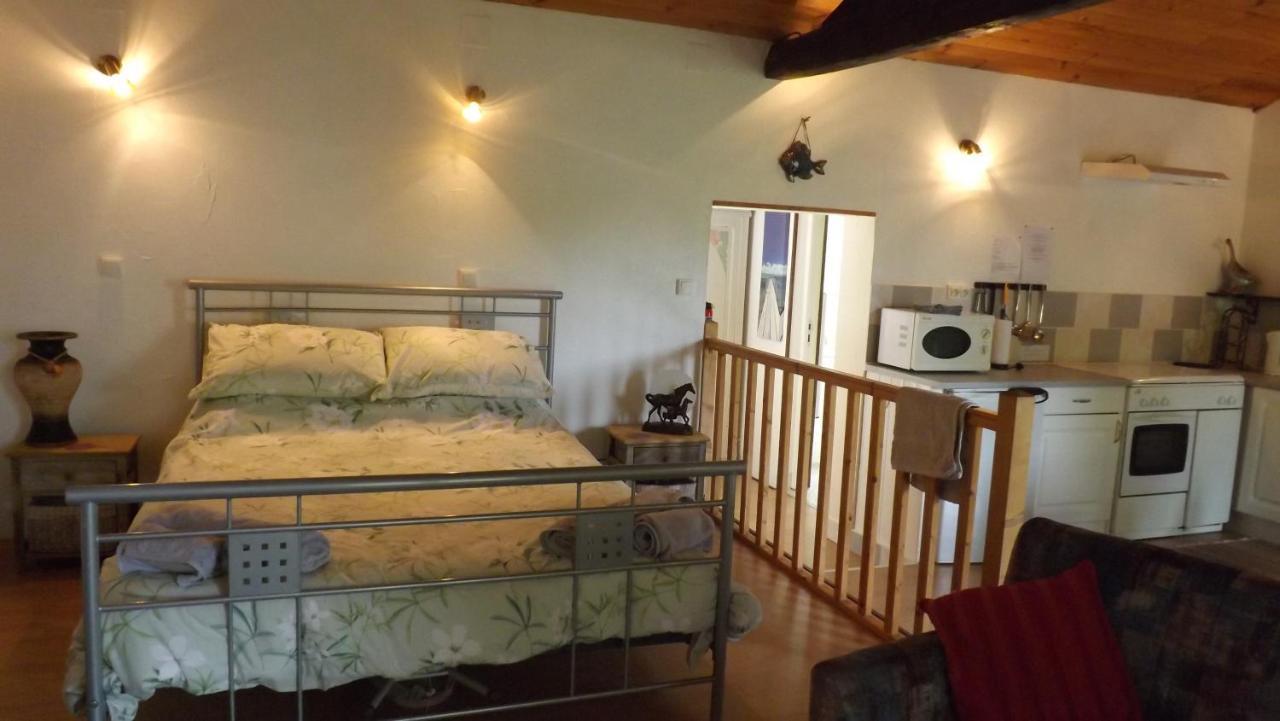 Breesfalt Gite Accomodation Villa Maisonnais-Sur-Tardoire Exterior foto